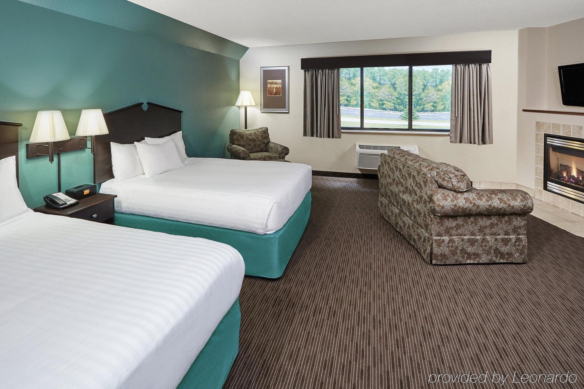 Hotel Americinn By Wyndham Bay East